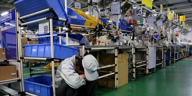 寧可開除不辭職寧可開除不辭職的員工插圖