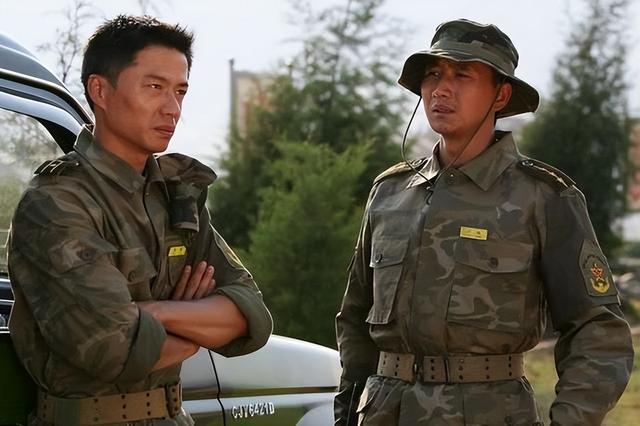 中校軍銜是什么級(jí)別中校軍銜是什么級(jí)別地方干部插圖3